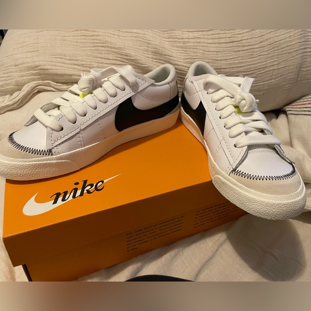 Brand New Nike Blazer Low ‘77 Vintage “ White and Black swoosh”